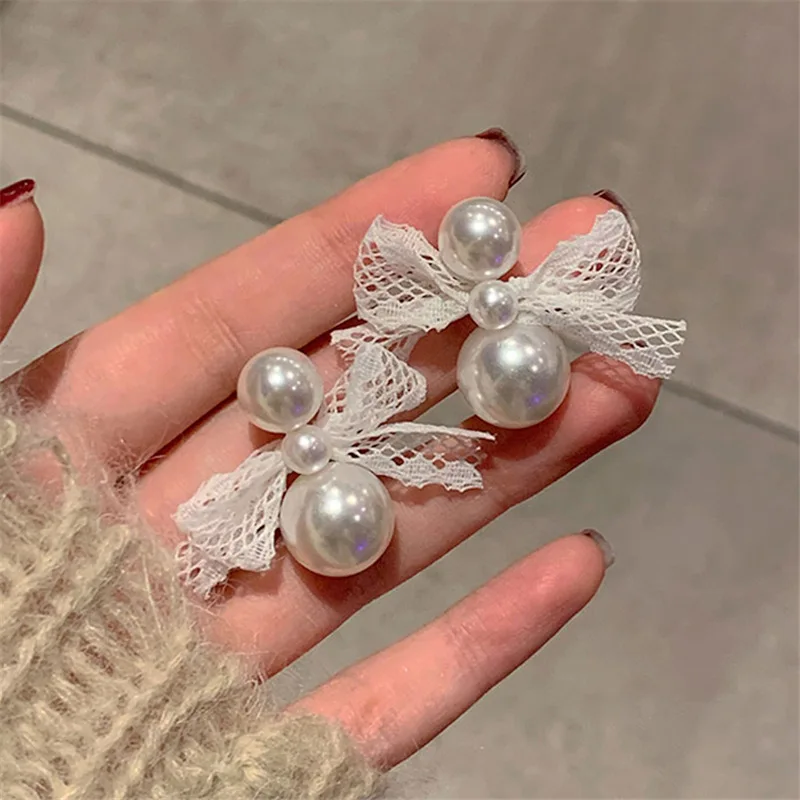 2020 New Lace Pearl Earrings For Women Temperament Chic Jewelry Korean Brincos Bijoux Wholesale White
2020 New Lace Pearl Earrings For Women Temperament Chic Jewelry Korean Brincos Bijoux Wholesale White