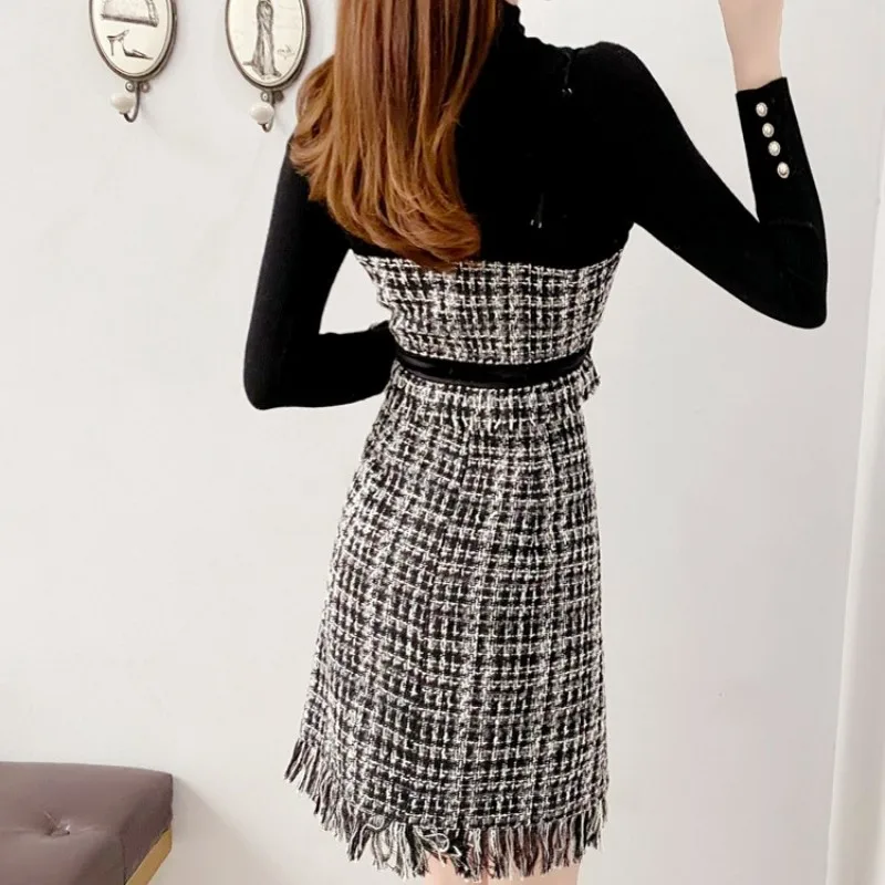 Elegant Office Lady Black Plaid Skirts Set Sleeveless Jacket Full Sleeve Pullover Sweater High Waist Tassel A-Line Skirt 3 Piece
Elegant Office Lady Black Plaid Skirts Set Sleeveless Jacket Full Sleeve Pullover Sweater High Waist Tassel A-Line Skirt 3 Piece