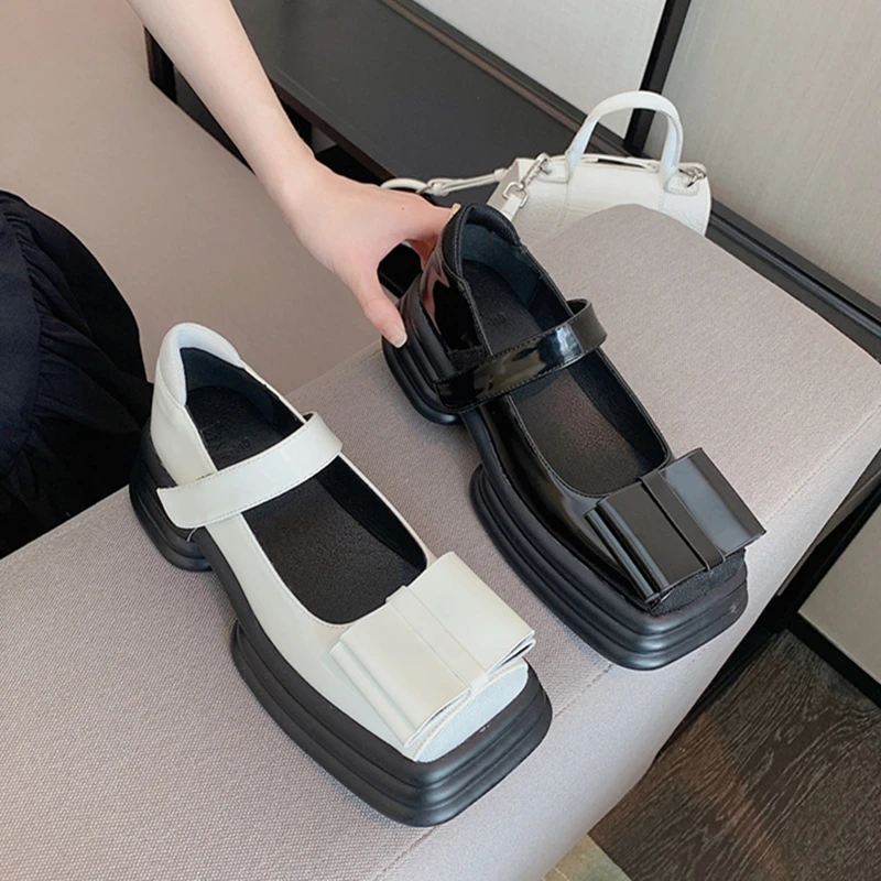Black Mary Jane shoes New 2021 spring autumn luxury lolita shoes platform white harajuku chunky bow wedge Small leather shoes
Black Mary Jane shoes New 2021 spring autumn luxury lolita shoes platform white harajuku chunky bow wedge Small leather shoes