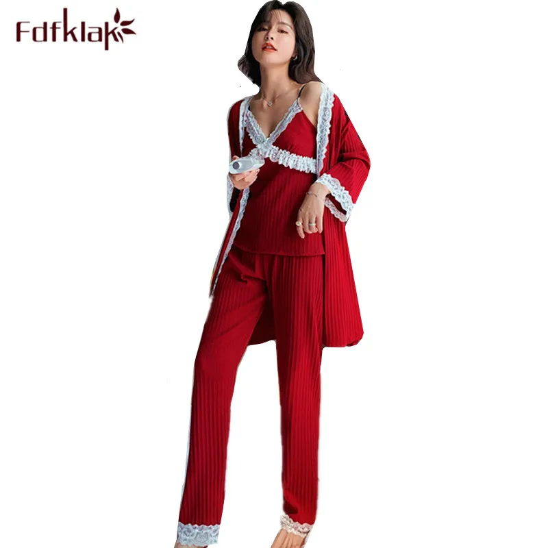 Women's Sleep & Lounge 
Women's Sleep & Lounge