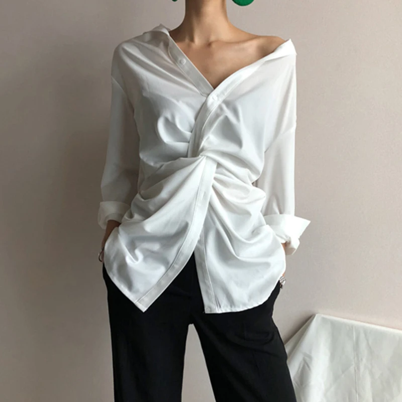 VANOVICH Spring and Summer Elegant Women Shirts Cotton Causal Office Lady Shirts Long Sleeve V-Neck White Blouse 
VANOVICH Spring and Summer Elegant Women Shirts Cotton Causal Office Lady Shirts Long Sleeve V-Neck White Blouse