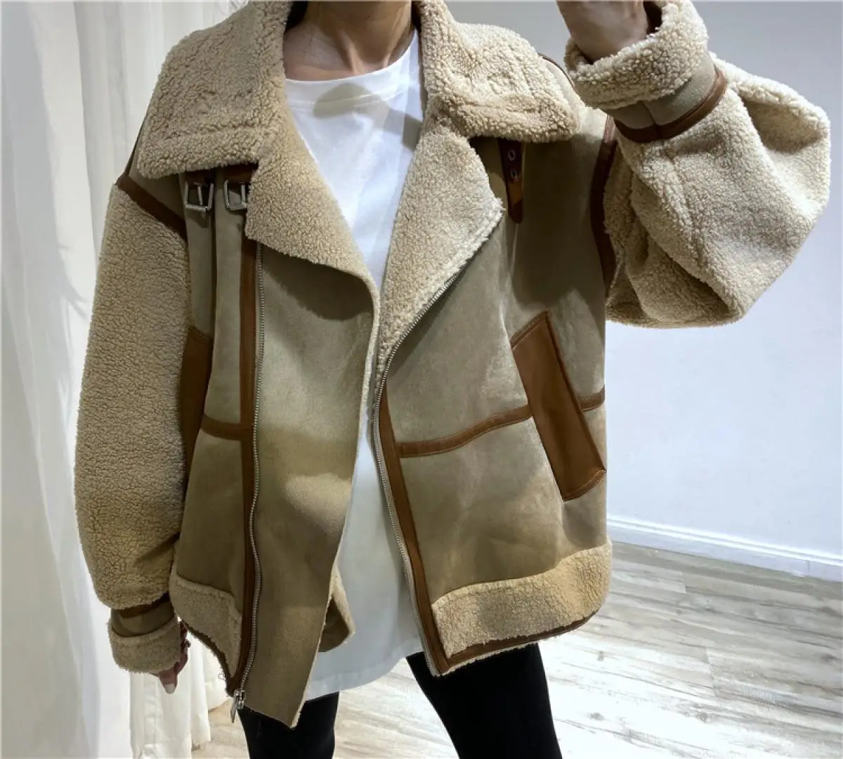 Winter Women Thick Warm Vintage Patchwork Suede Lambswool Biker Jackets Coat Chic Loose Faux Leather Outwear Top Female Overcoat
Winter Women Thick Warm Vintage Patchwork Suede Lambswool Biker Jackets Coat Chic Loose Faux Leather Outwear Top Female Overcoat