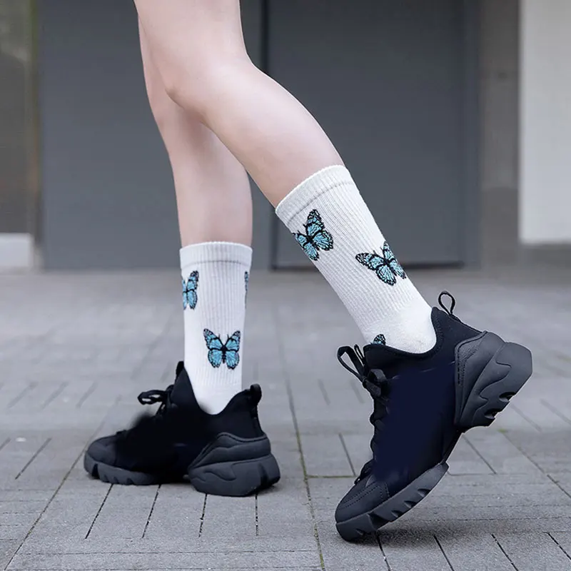 New 4 Styles Middle Tube Cotton Socks For Girls Women Sweet Butterfly Socks Fashion Streetwear Breathable Cartoon Socks
New 4 Styles Middle Tube Cotton Socks For Girls Women Sweet Butterfly Socks Fashion Streetwear Breathable Cartoon Socks