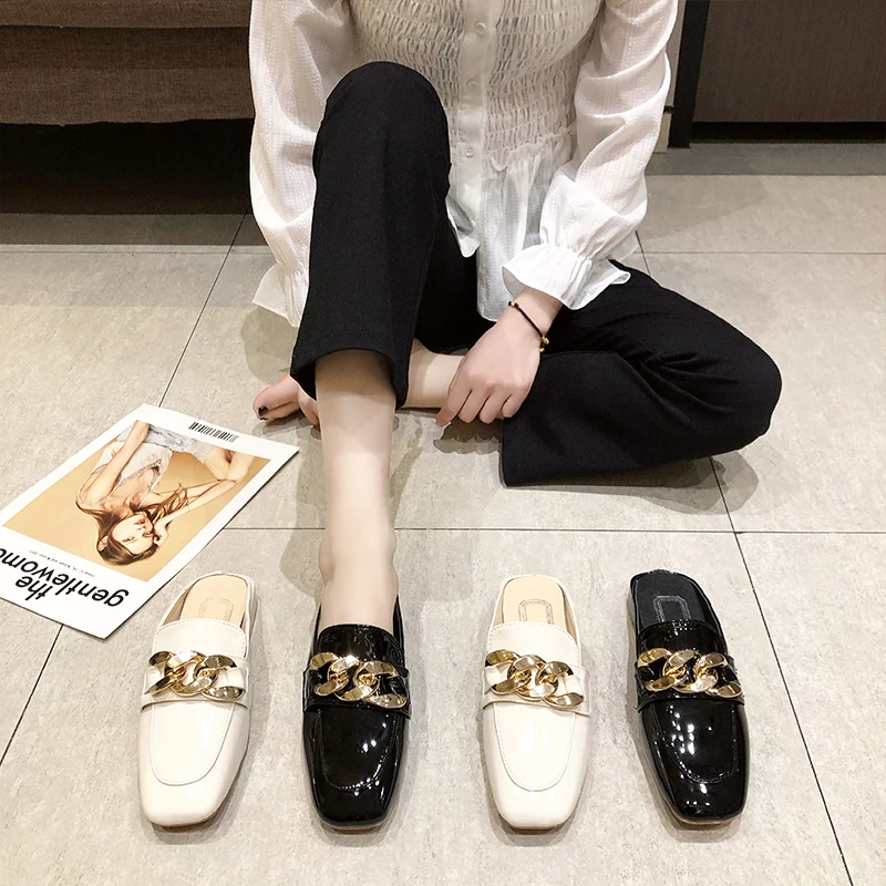Shoes Women Square Toe Slippers Flat Rivet PU Low Slides Fashion Pantofle Soft Cover Luxury Block Summer 2021 Metal Decoration
Shoes Women Square Toe Slippers Flat Rivet PU Low Slides Fashion Pantofle Soft Cover Luxury Block Summer 2021 Metal Decoration