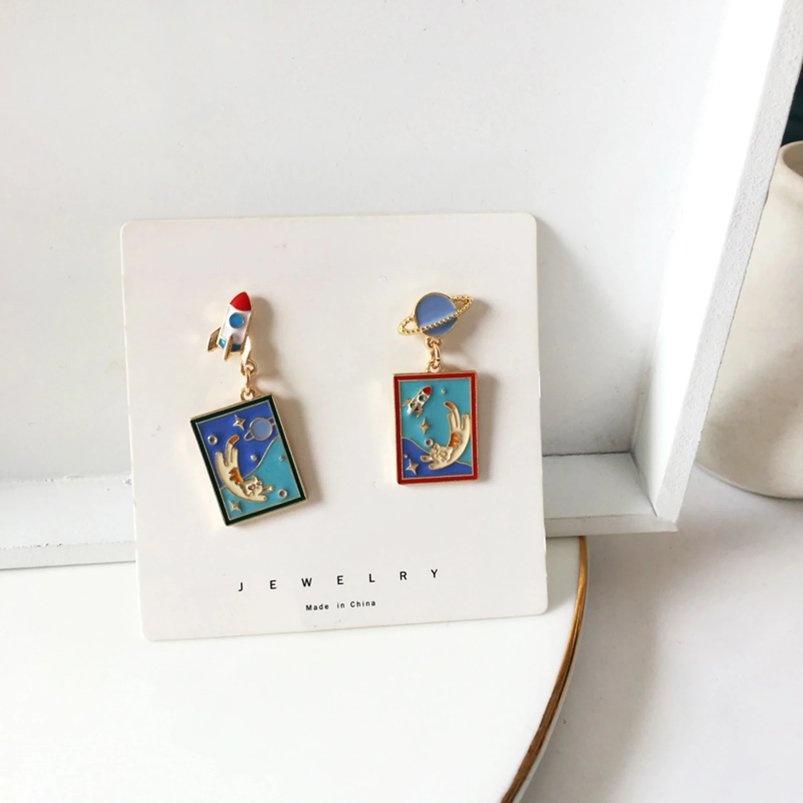 1 Pair Gold Color Drop Earrings Multicolor Rectangle Rocket Enamel Asymmetrical Earring For Women Temperament Jewelry Supplies
1 Pair Gold Color Drop Earrings Multicolor Rectangle Rocket Enamel Asymmetrical Earring For Women Temperament Jewelry Supplies