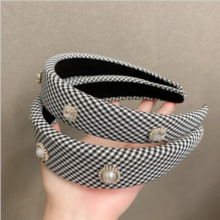Women Sponge plaid retro new headbands autumn and winter pearl rhinestone hairbands hair accessories
Women Sponge plaid retro new headbands autumn and winter pearl rhinestone hairbands hair accessories