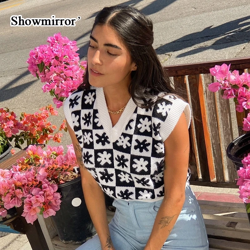 Showmirror Vintage Style Floral Y2K Vintage Women Knitwear Sleeveless Sweater Vest V Neck Tops Knitted Winter Casual Jumpers
Showmirror Vintage Style Floral Y2K Vintage Women Knitwear Sleeveless Sweater Vest V Neck Tops Knitted Winter Casual Jumpers