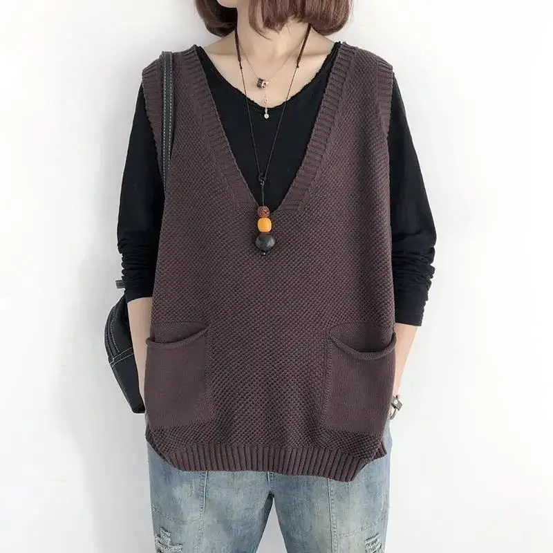 2021 Women Solid Color Loose Sweater Vest Women's Knitted Vest for Spring and Autumn Female V-neck Single-breasted Cardigan Y703
2021 Women Solid Color Loose Sweater Vest Women's Knitted Vest for Spring and Autumn Female V-neck Single-breasted Cardigan Y703
