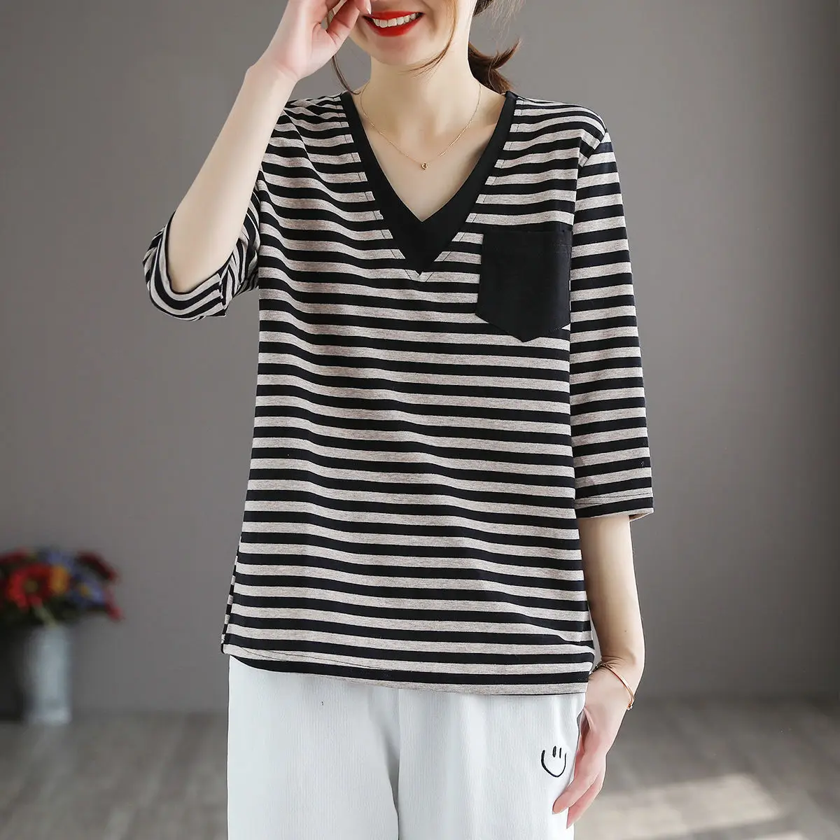 2021 Artistic Retro Pure Cotton Striped Half Sleeve T-shirt Women's Summer New Loose Pullover Top
2021 Artistic Retro Pure Cotton Striped Half Sleeve T-shirt Women's Summer New Loose Pullover Top