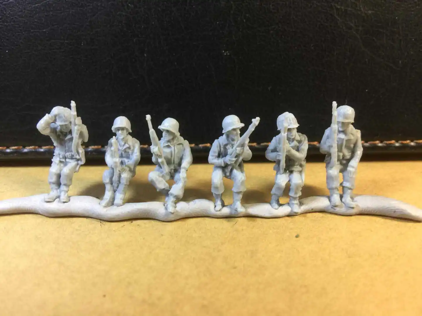 Супер Мини 1/72 фигурка из смолы, сидящие паяльники, танк, солдаты, 6 шт./компл. неокрашенные «сделай сам»
Супер Мини 1/72 фигурка из смолы, сидящие паяльники, танк, солдаты, 6 шт./компл. неокрашенные «сделай сам»