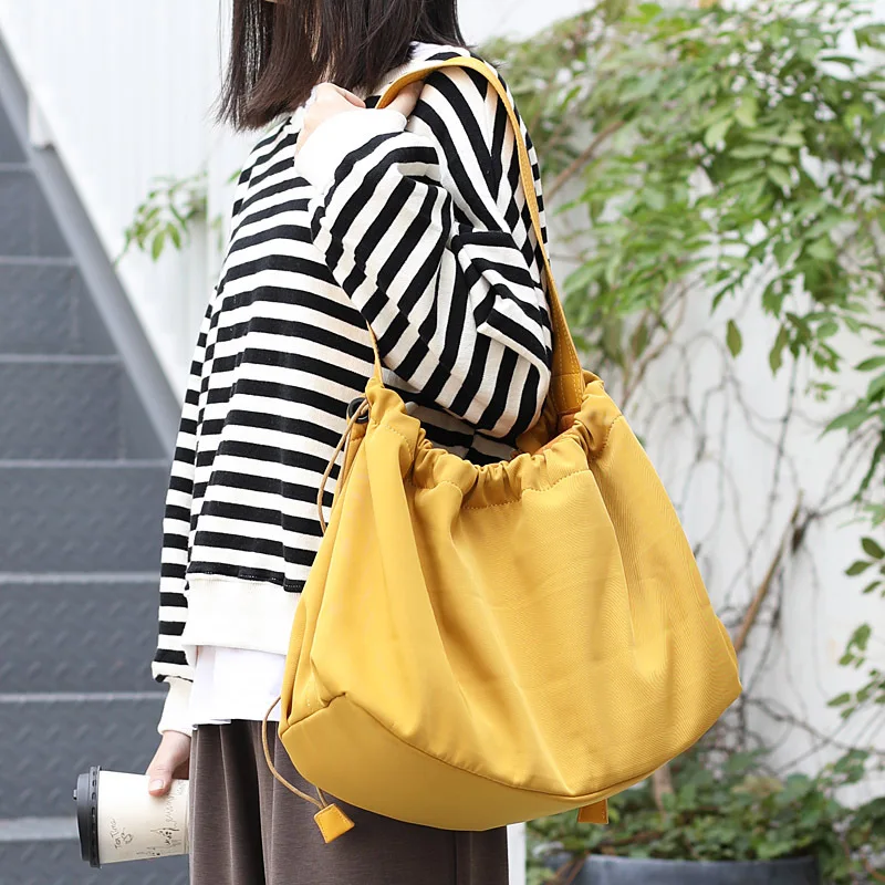 Big Size Nylon Fabric Casual Shoulder Bag Women Fashion Leisure Daily Messenger Bag Teenager Oversize Shopping Bag for Everyday
Big Size Nylon Fabric Casual Shoulder Bag Women Fashion Leisure Daily Messenger Bag Teenager Oversize Shopping Bag for Everyday