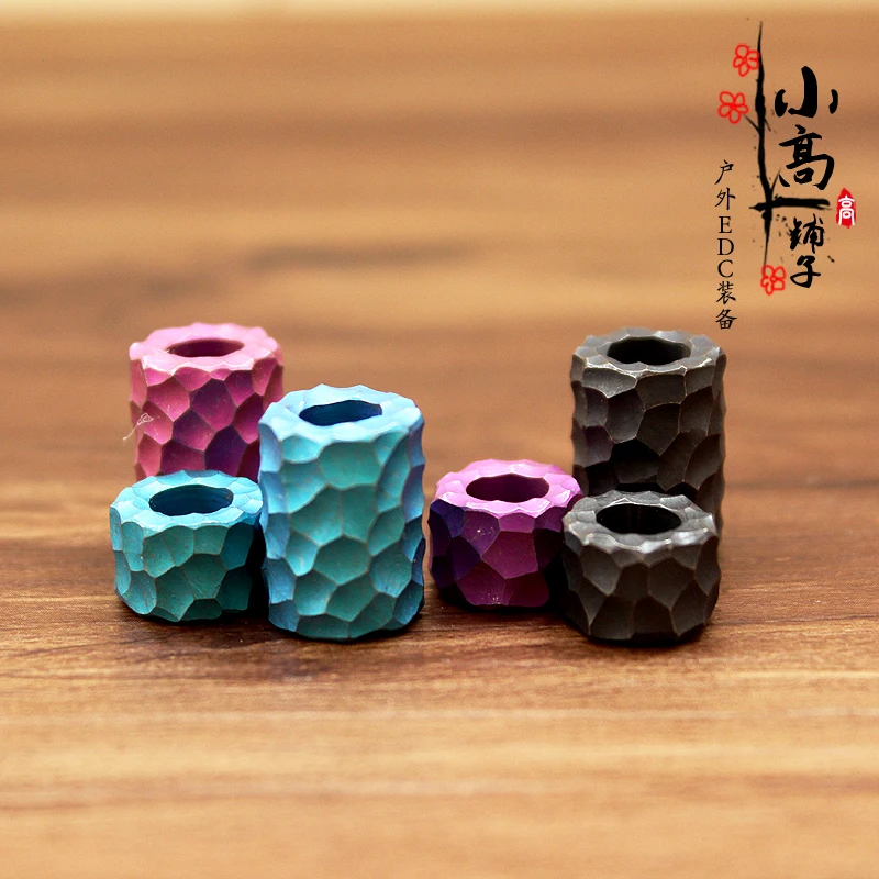 XGEDC Handmade Hammer Pattern Titanium Alloy EDC Umbrella Rope Pendant Tail Rope Knife Pendant Keychain Pendant 
XGEDC Handmade Hammer Pattern Titanium Alloy EDC Umbrella Rope Pendant Tail Rope Knife Pendant Keychain Pendant