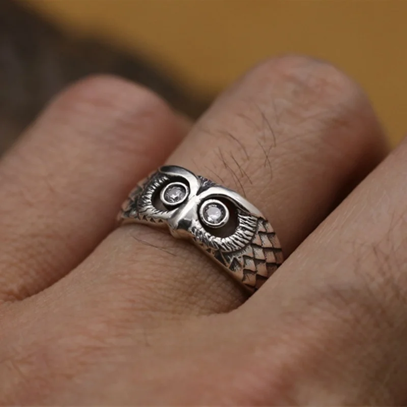 Gothic Cute Owl Ring for Women Men Hip Hop Rock White Zircon Eye Owl Rings Punk Trend Charm Knuckles Decorate Party Jewelry
Gothic Cute Owl Ring for Women Men Hip Hop Rock White Zircon Eye Owl Rings Punk Trend Charm Knuckles Decorate Party Jewelry