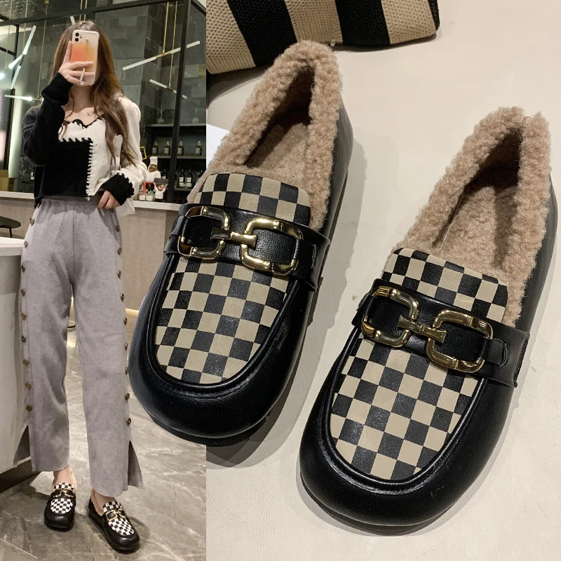 Women's cotton shoes for winter 2021 new Korean version of the houndstooth belt buckle, thick-soled women's cotton lazy pedal
Women's cotton shoes for winter 2021 new Korean version of the houndstooth belt buckle, thick-soled women's cotton lazy pedal