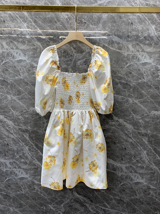 2021 сезон весна-лето Новинка для женщин с квадратным вырезом с печатным рисунком сочетающихся цветов обхват талии; Рукав-фонарик свободное п... 
2021 сезон весна-лето Новинка для женщин с квадратным вырезом с печатным рисунком сочетающихся цветов обхват талии; Рукав-фонарик свободное п...