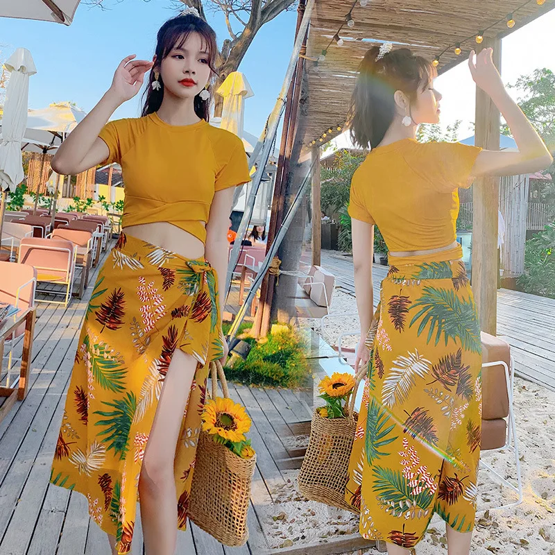 Summer Beach Women's Swimsuit Tops Shorts Skirts Three-piece Sets Bikini Set Sexy Swimwear Feminine Clothing Elegant Fashion
Summer Beach Women's Swimsuit Tops Shorts Skirts Three-piece Sets Bikini Set Sexy Swimwear Feminine Clothing Elegant Fashion