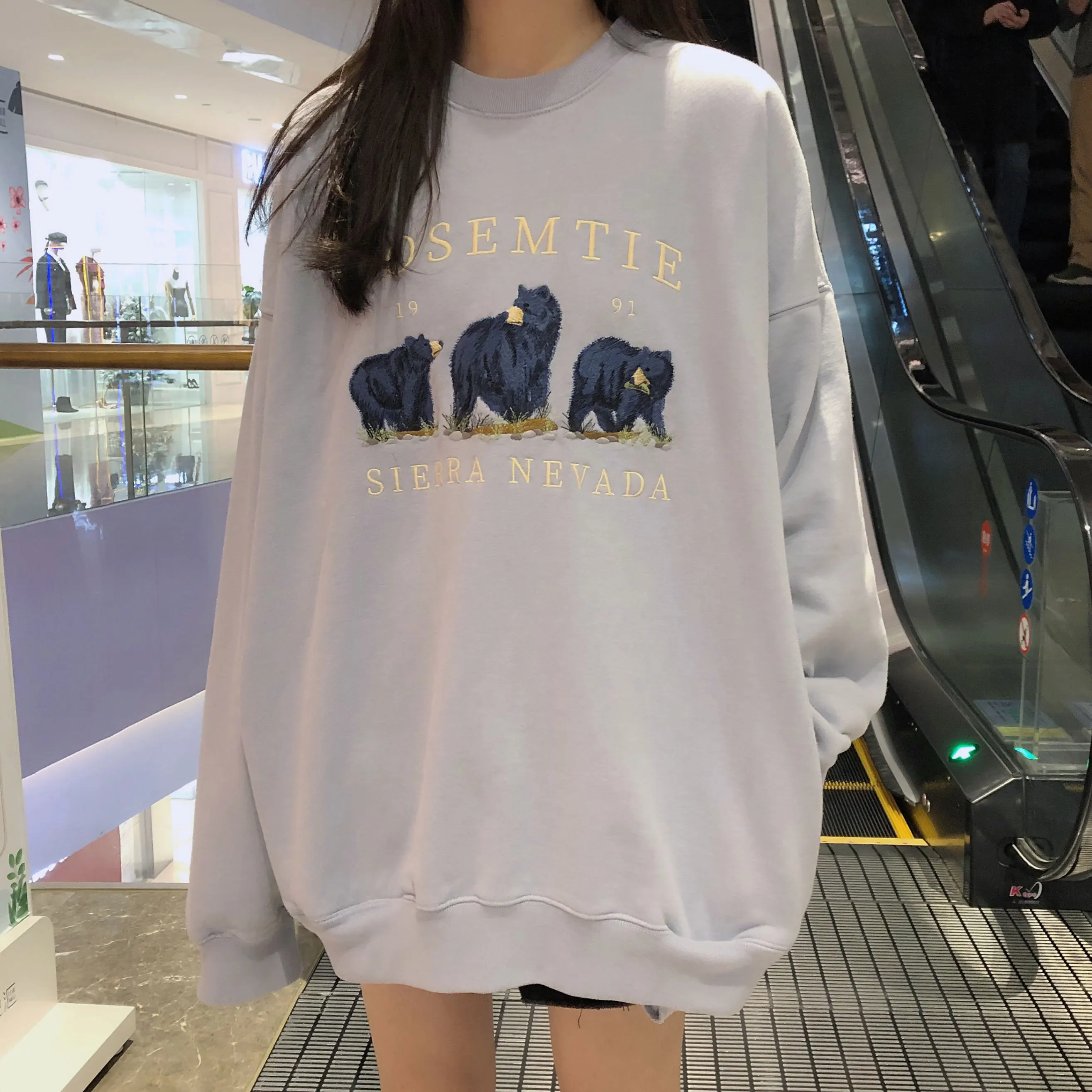 2 colors 2020 autumn winter cartoon letter embroidery long-sleeve pullovers vintage sweatshirt womens (X1562)
2 colors 2020 autumn winter cartoon letter embroidery long-sleeve pullovers vintage sweatshirt womens (X1562)
