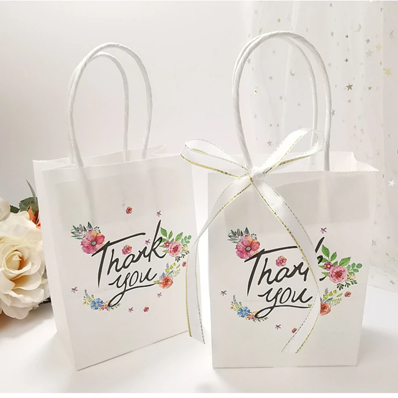 

12pcs Kraft Paper Gift Bags Carry Paper Bag Birthday Wedding Favor Box Christmas Gift with Handle Cookie Packaging candy Bags