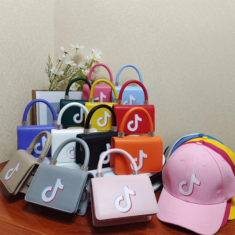 Hot Selling Wholesale Fashion Designer Luxury Messenger Women Hand Bags Crossbody Handbag Purses and Hat Set for Ladies
Hot Selling Wholesale Fashion Designer Luxury Messenger Women Hand Bags Crossbody Handbag Purses and Hat Set for Ladies