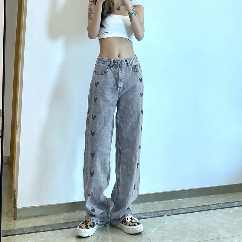 2021 Spring Women Jeans Heart Print Streetwear High Waist Wide Leg Long Pants Vintage Casual Baggy Straight Denim Pants
2021 Spring Women Jeans Heart Print Streetwear High Waist Wide Leg Long Pants Vintage Casual Baggy Straight Denim Pants