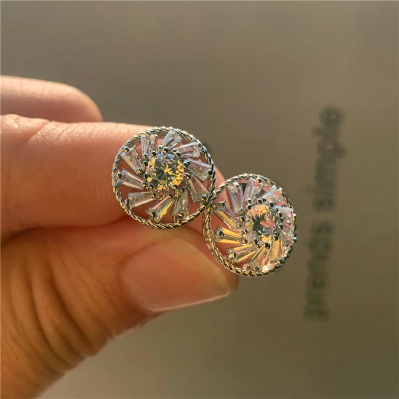 Cute Female White Crystal Stone Earrings Charm Small Round Stud Earrings For Women Rose Gold Silver Color Wedding Earrings
Cute Female White Crystal Stone Earrings Charm Small Round Stud Earrings For Women Rose Gold Silver Color Wedding Earrings
