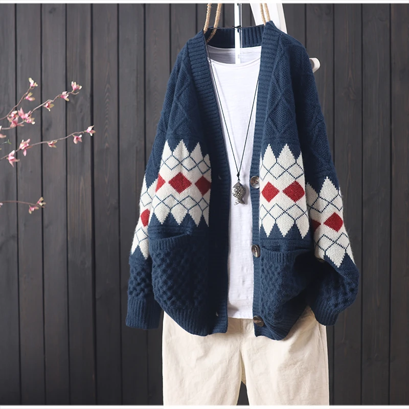 2021 spring and autumn new wild loose literary retro embroidery jacquard knitted cardigan women's sweater jacket
2021 spring and autumn new wild loose literary retro embroidery jacquard knitted cardigan women's sweater jacket