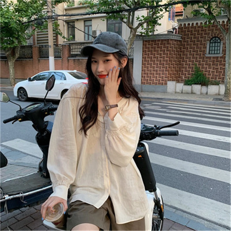Women's Loose Blouses Autumn New Korean Casual V-neck Single Breasted Solid Color Shirts Female Elegance OL Style Ladies Shirt
Women's Loose Blouses Autumn New Korean Casual V-neck Single Breasted Solid Color Shirts Female Elegance OL Style Ladies Shirt