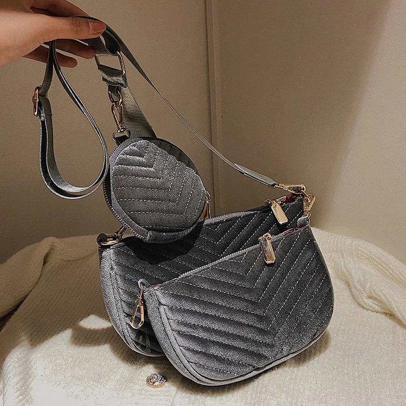 3pcs Set Winter Gold Velvet Composite Bag Vintage Shoulder Bag Fashion Designer Handbag Quilted Messenger Crossbody Women's Bag 
3pcs Set Winter Gold Velvet Composite Bag Vintage Shoulder Bag Fashion Designer Handbag Quilted Messenger Crossbody Women's Bag