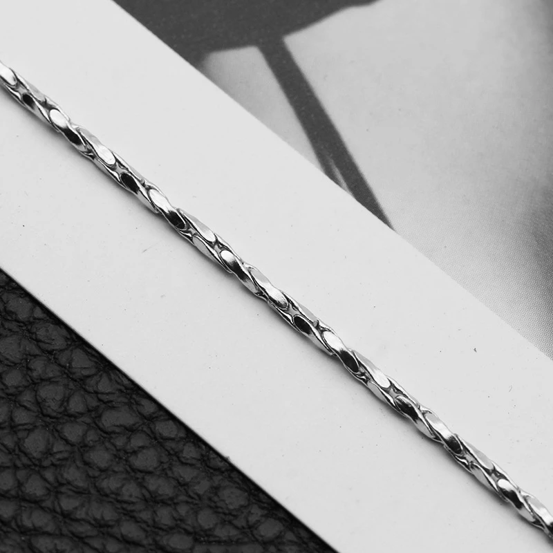 Luxury Brand 1.8mm Twisted Hammer Square Chain Necklace for Women Korean Accessories Simple Stainless Steel Jewelry Gift 2020
Luxury Brand 1.8mm Twisted Hammer Square Chain Necklace for Women Korean Accessories Simple Stainless Steel Jewelry Gift 2020