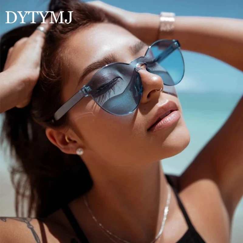 DYTYMJ 2022 Transparent Round Sunglasses Women Vintage One-piece Sun Glasses Women Fashion Cat Eye Modis Oculos Feminino UV400
DYTYMJ 2022 Transparent Round Sunglasses Women Vintage One-piece Sun Glasses Women Fashion Cat Eye Modis Oculos Feminino UV400