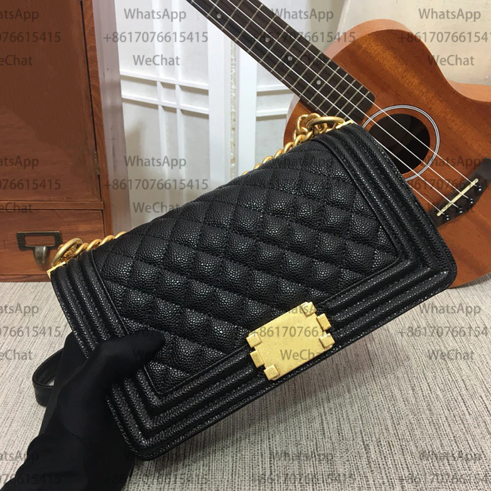 Luxury ladies shoulder bag fashion design messenger bag high quality leather ladies bag classic large capacity ladies handbag
Luxury ladies shoulder bag fashion design messenger bag high quality leather ladies bag classic large capacity ladies handbag