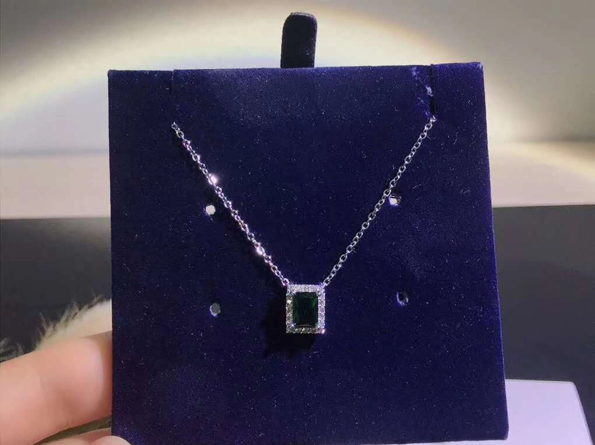 SWA Fashion Women's Jewelry Exquisite Retro Style, Green Crystal Series Set Girl's Pendant Necklace Charm Gift
SWA Fashion Women's Jewelry Exquisite Retro Style, Green Crystal Series Set Girl's Pendant Necklace Charm Gift