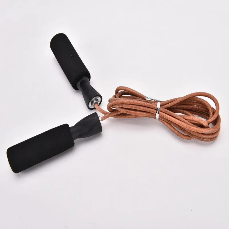 Регулируемая Скакалка с губчатой рукояткой для взрослых 
Регулируемая Скакалка с губчатой рукояткой для взрослых