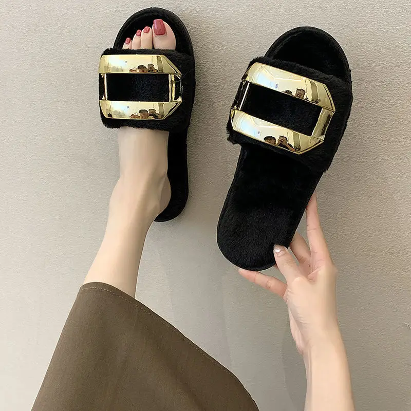 Mao Mao Slippers Women's Open-toed Plush Slippers In Autumn and Winter Metal Buckle Thick-soled Warm Home Comfort Shoes.
Mao Mao Slippers Women's Open-toed Plush Slippers In Autumn and Winter Metal Buckle Thick-soled Warm Home Comfort Shoes.