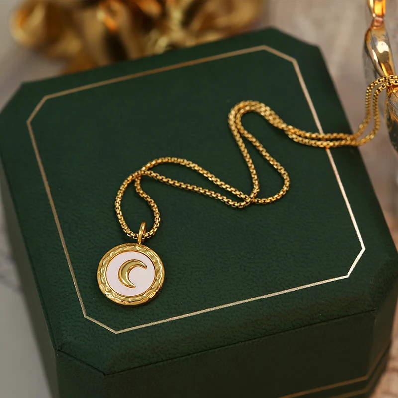 Luxury Moon Crescent Round Pendant Plated 18k Gold Chain Necklaces for Women Female Vintage Stainless Steel Jewelry for Women
Luxury Moon Crescent Round Pendant Plated 18k Gold Chain Necklaces for Women Female Vintage Stainless Steel Jewelry for Women