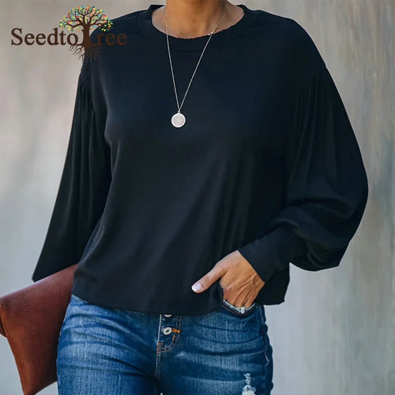 Блузка с рукавами-фонариками и вырезом на спине
Блузка с рукавами-фонариками и вырезом на спине