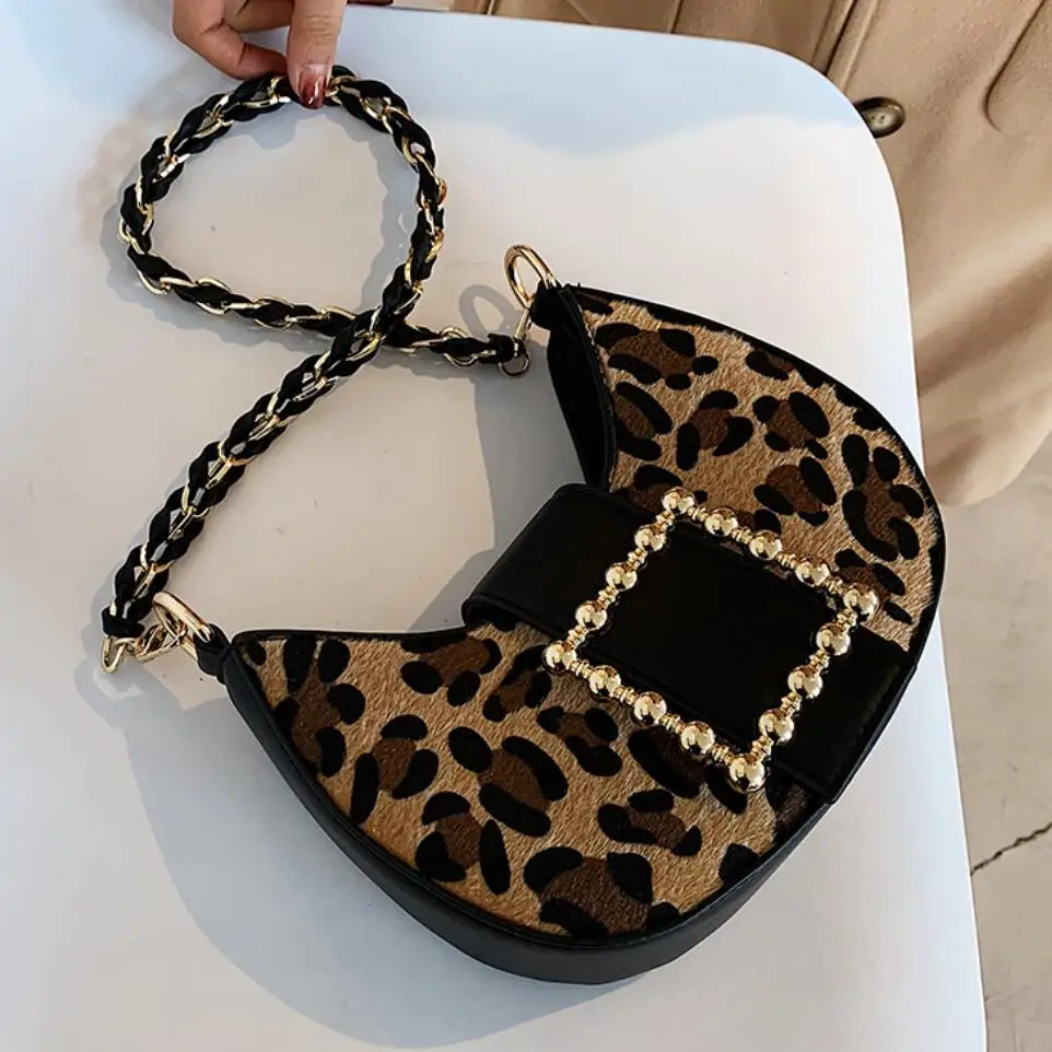 NEW Fashion New High Quality PU Leather Women's Designer Handbag Chain Shoulder Messenger Bag Crocodile Pattern Saddle Bag
NEW Fashion New High Quality PU Leather Women's Designer Handbag Chain Shoulder Messenger Bag Crocodile Pattern Saddle Bag