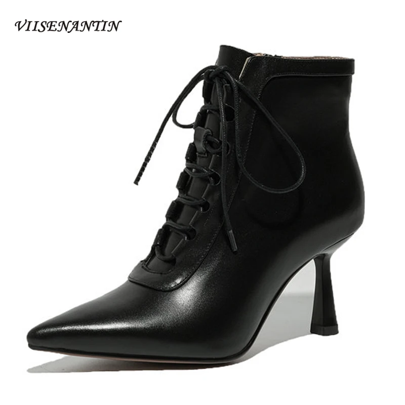 Женские ботинки на шпильке, с острым носком, на шнуровке 
Женские ботинки на шпильке, с острым носком, на шнуровке