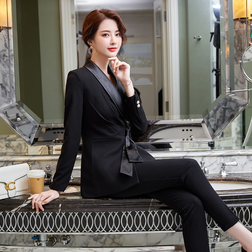 Elegant Autumn And Winter White/Blue/Black Formal Pant Suits for Women Office Ladies 2 Piece Set Blazer +Trousers Plus Size 4XL
Elegant Autumn And Winter White/Blue/Black Formal Pant Suits for Women Office Ladies 2 Piece Set Blazer +Trousers Plus Size 4XL