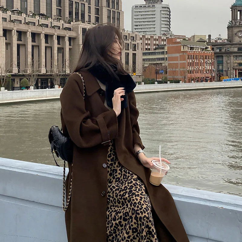 Кофейная Женская куртка на весну и осень, повседневный длинный тренчкот, женское теплое винтажное элегантное пальто в стиле ретро, уличная ...
Кофейная Женская куртка на весну и осень, повседневный длинный тренчкот, женское теплое винтажное элегантное пальто в стиле ретро, уличная ...