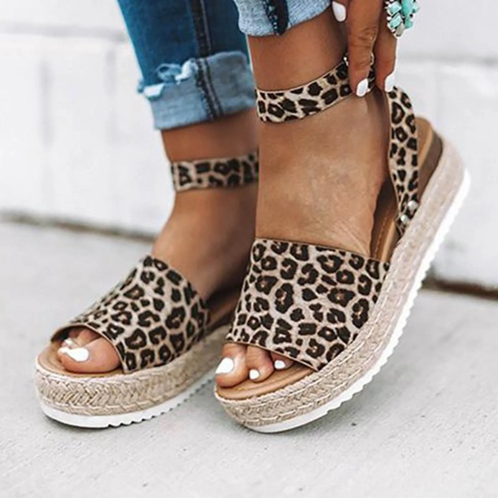 Fashion Sandals Women Leopard Comfy Platform Casual Shoes Summer Beach Travel босоножки женские 2021 sandalias chaussure femme
Fashion Sandals Women Leopard Comfy Platform Casual Shoes Summer Beach Travel босоножки женские 2021 sandalias chaussure femme