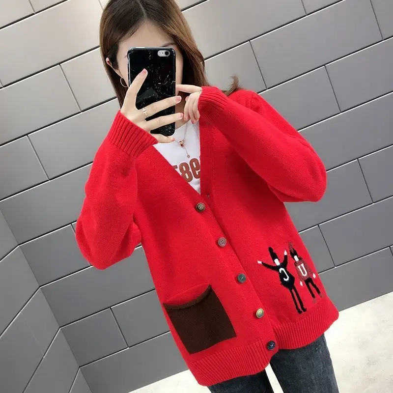 2020 fall new v-neck cartoon sweater sweater Korean version loose weight Cardigan students matching sweater jacket
2020 fall new v-neck cartoon sweater sweater Korean version loose weight Cardigan students matching sweater jacket