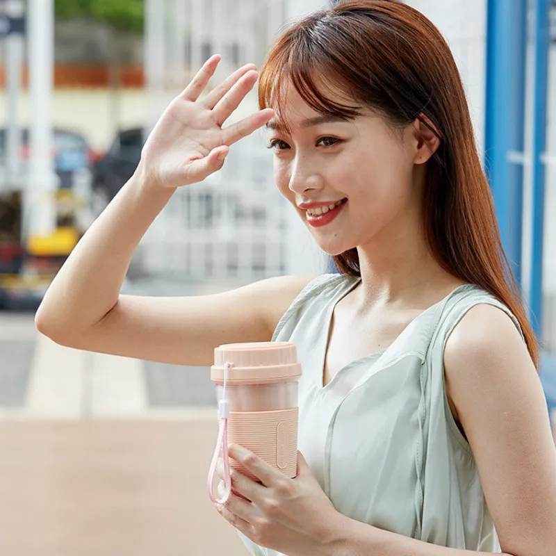 Kitchen,Dining & Bar
Kitchen,Dining & Bar