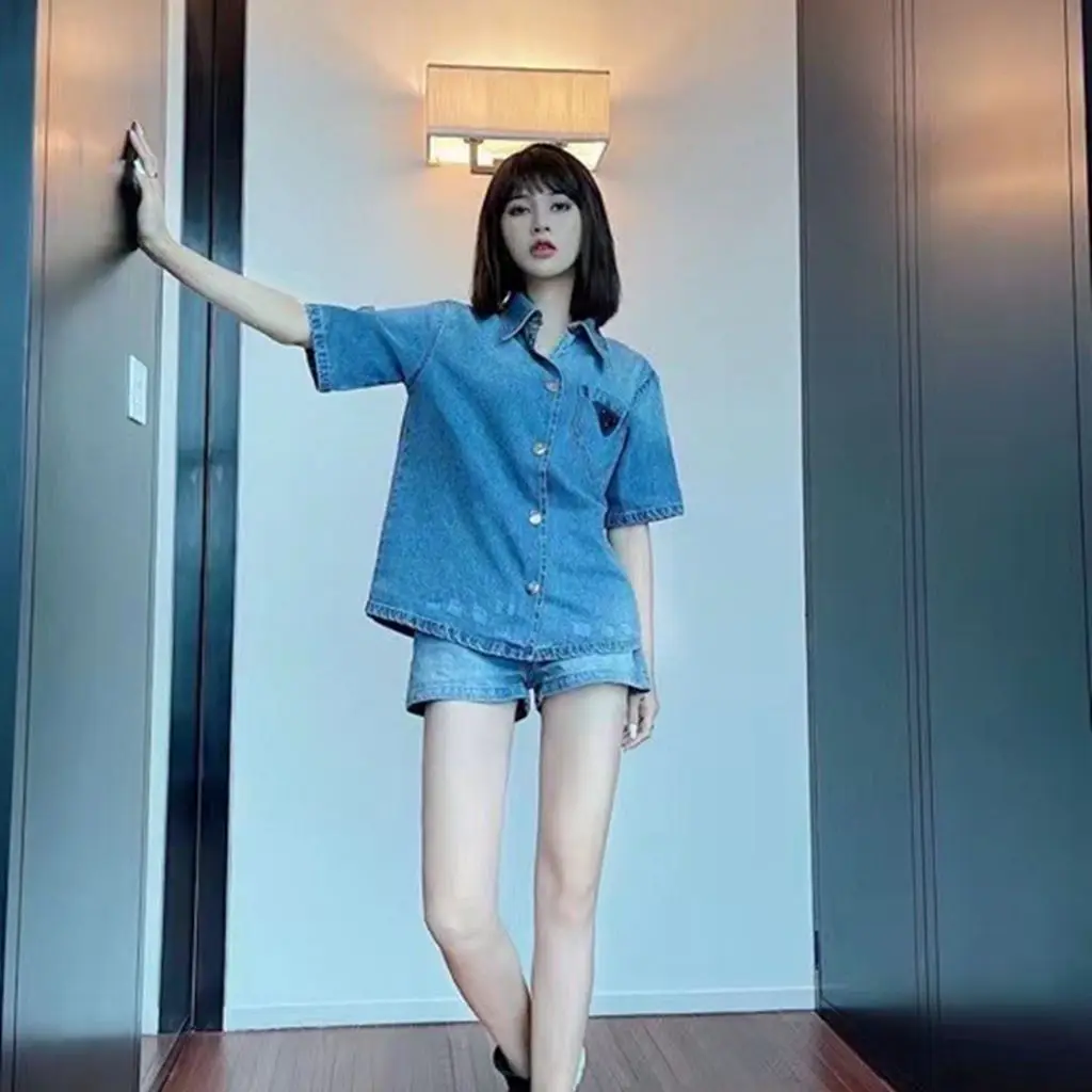 2021 Women's Denim Shirt Casual High Street Short Sleeve Loose Retro All-match Top
2021 Women's Denim Shirt Casual High Street Short Sleeve Loose Retro All-match Top