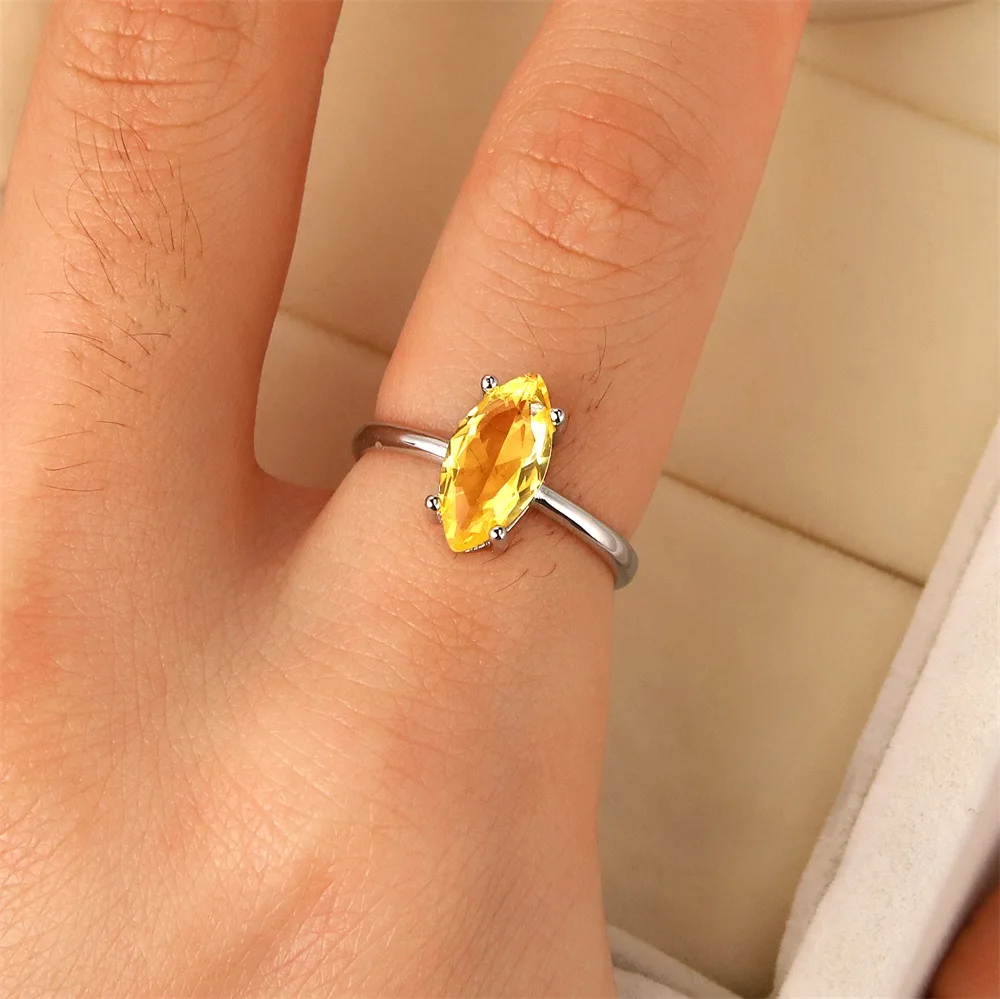 Korean Style New S925 Silver Horse Eye Ring Female Inlaid Colorful Moissan Diamond Zircon Simple Fashion Engagement Jewelry Gift 
Korean Style New S925 Silver Horse Eye Ring Female Inlaid Colorful Moissan Diamond Zircon Simple Fashion Engagement Jewelry Gift