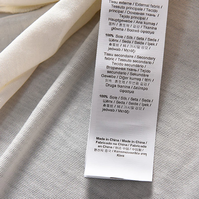 New 2021 100% Silk T-shirt Top Women High Quality O- neck Pure Silk Shirt White Summer Broken Size Limited Quantities 
New 2021 100% Silk T-shirt Top Women High Quality O- neck Pure Silk Shirt White Summer Broken Size Limited Quantities