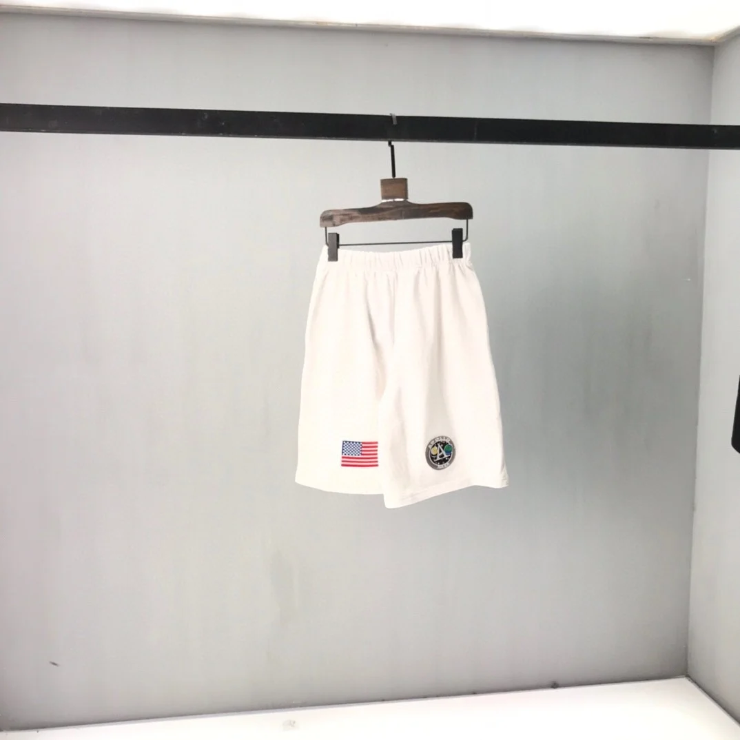 2021 Paris Summer autumn Clothing ins Mesh Shorts breathable men's and women's sports shorts Size S-XL
2021 Paris Summer autumn Clothing ins Mesh Shorts breathable men's and women's sports shorts Size S-XL