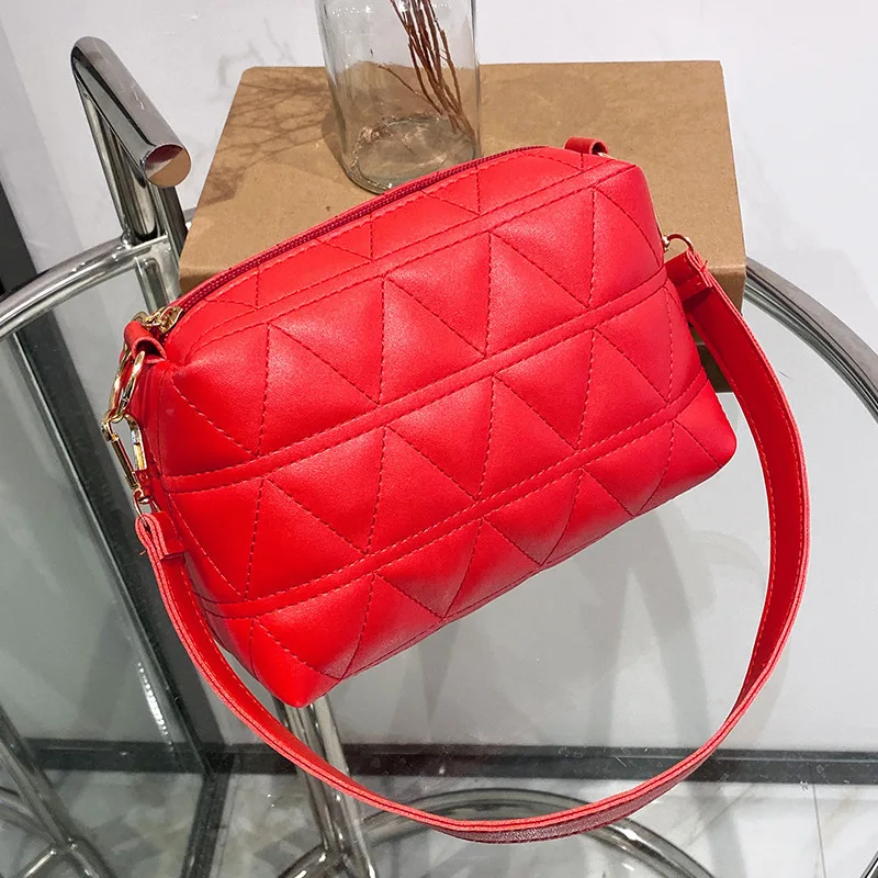 Metal Thick Chain Bags Women Brand Designer Armpit Shoulder Underarm Handbag Baguette Bag Green Pink Soft Leather Quilted Totes
Metal Thick Chain Bags Women Brand Designer Armpit Shoulder Underarm Handbag Baguette Bag Green Pink Soft Leather Quilted Totes