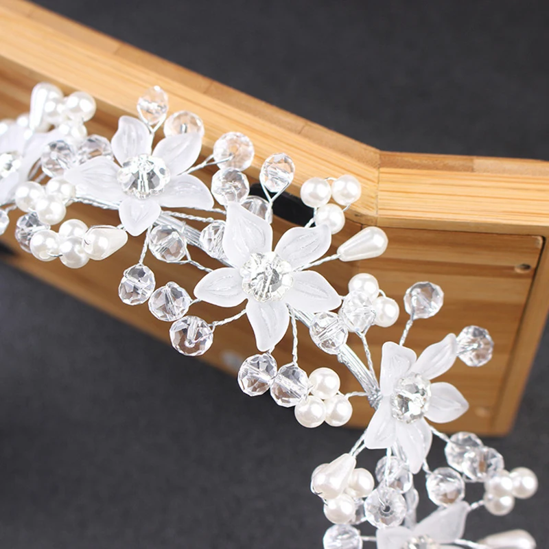Crystal 9 Flowers Braided Hair Band Wedding Flower HairBand for Brides and Bridesmaids PR Sale
Crystal 9 Flowers Braided Hair Band Wedding Flower HairBand for Brides and Bridesmaids PR Sale
