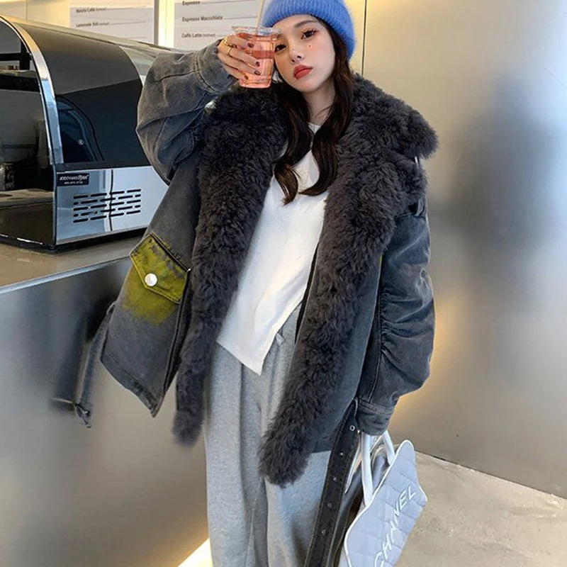 Woman Coats Long Natural Down 2021 Winter Lamb fur Coat Female Down Coat Warm H1027
Woman Coats Long Natural Down 2021 Winter Lamb fur Coat Female Down Coat Warm H1027